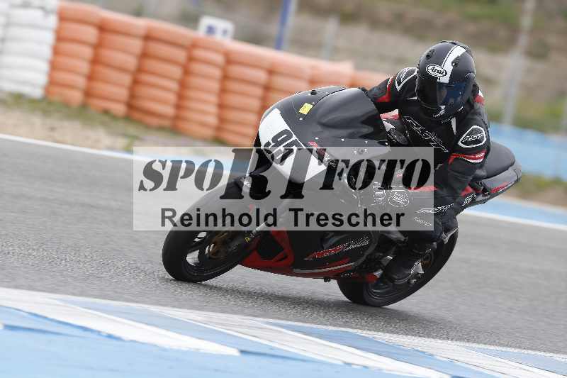 /02 28.-31.01.2025 Moto Center Thun Jerez/gruen-green/95